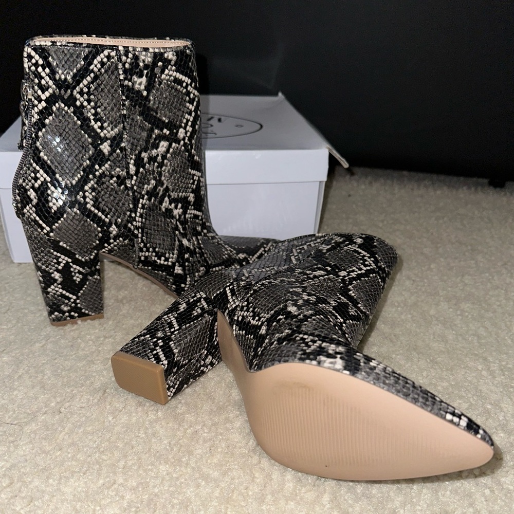 Steve Madden Retrograde Grey Snake Boot Leather H… - image 5